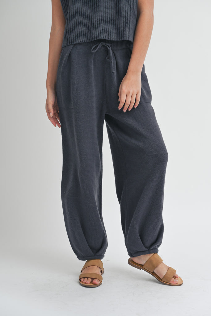 Jaclyn Pleated Bottom Knitted Pants in Navy Blue