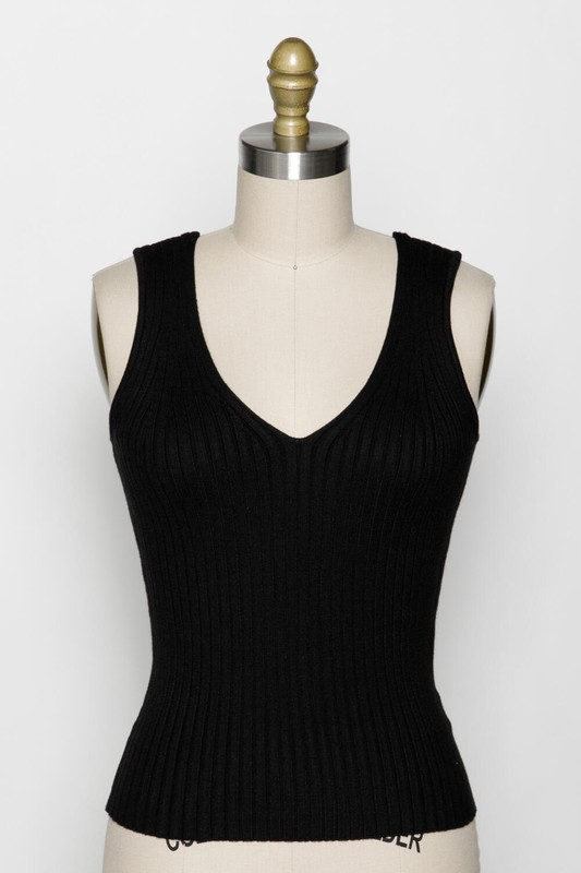 Ofelia Ribbed V-Neck Sleeveless Sweater Top in Black