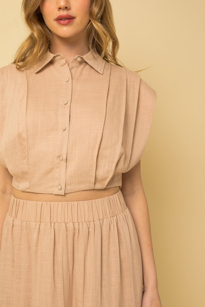 Annabelle Sleeveless Pointed Shoulder Button Down Cropped Shirt In Taupe