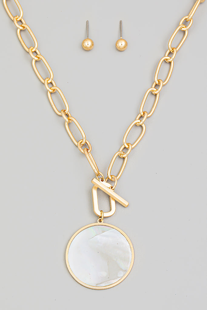 Pearlescent Charm Oval Chain Link Toggle Necklace