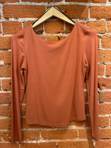 Double Layer Perfect Fit Long Sleeve Scoop Tee In Olive